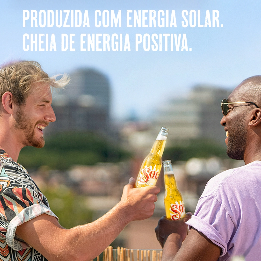 Cerveja sol feita com energia solar e cheio de energia positiva.